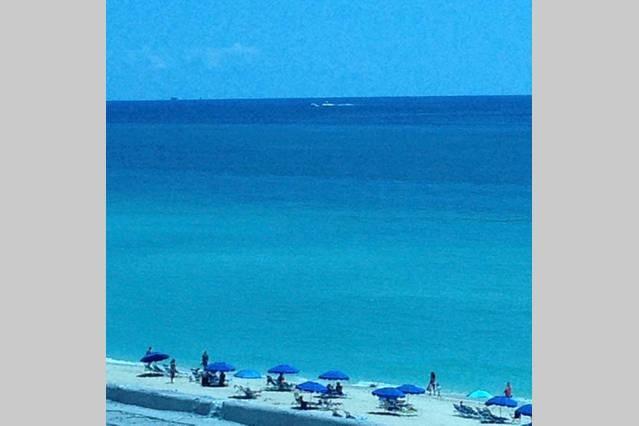 Castle Beach Resort Apartment Miami Beach Eksteriør billede